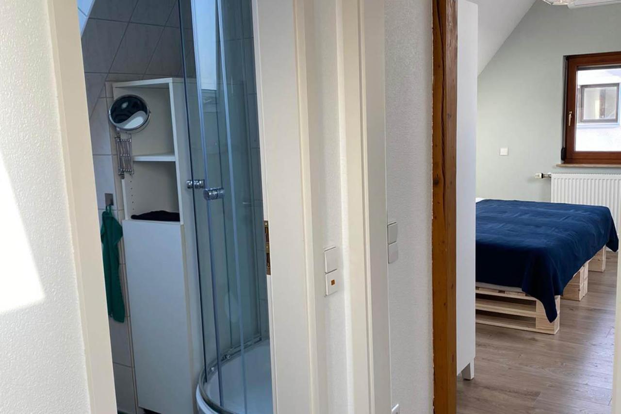 Gemuetliche 2 Zimmerwohnung Mit Tv Und Wlan Wendlingen am Neckar Exterior photo