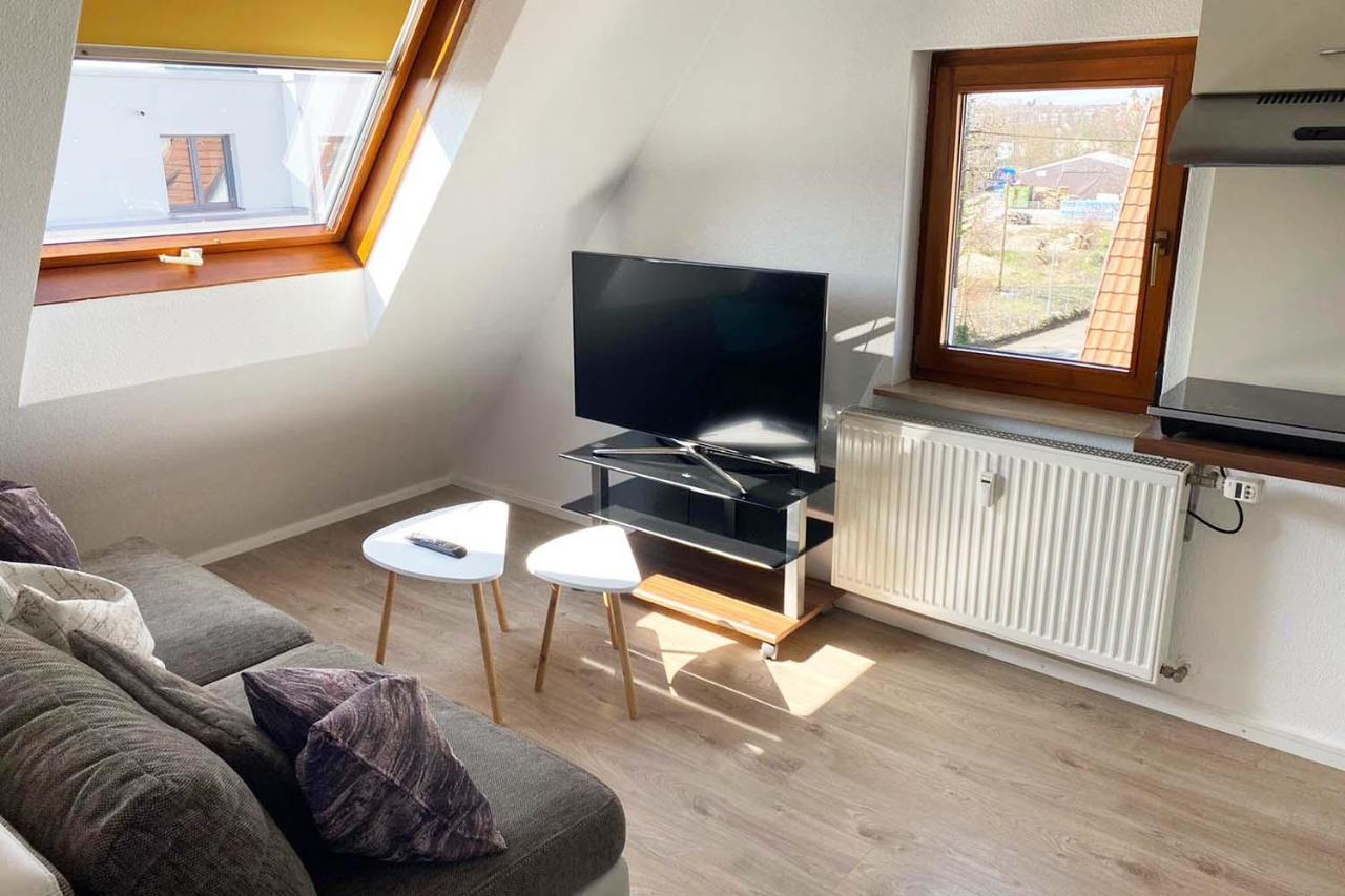Gemuetliche 2 Zimmerwohnung Mit Tv Und Wlan Wendlingen am Neckar Exterior photo